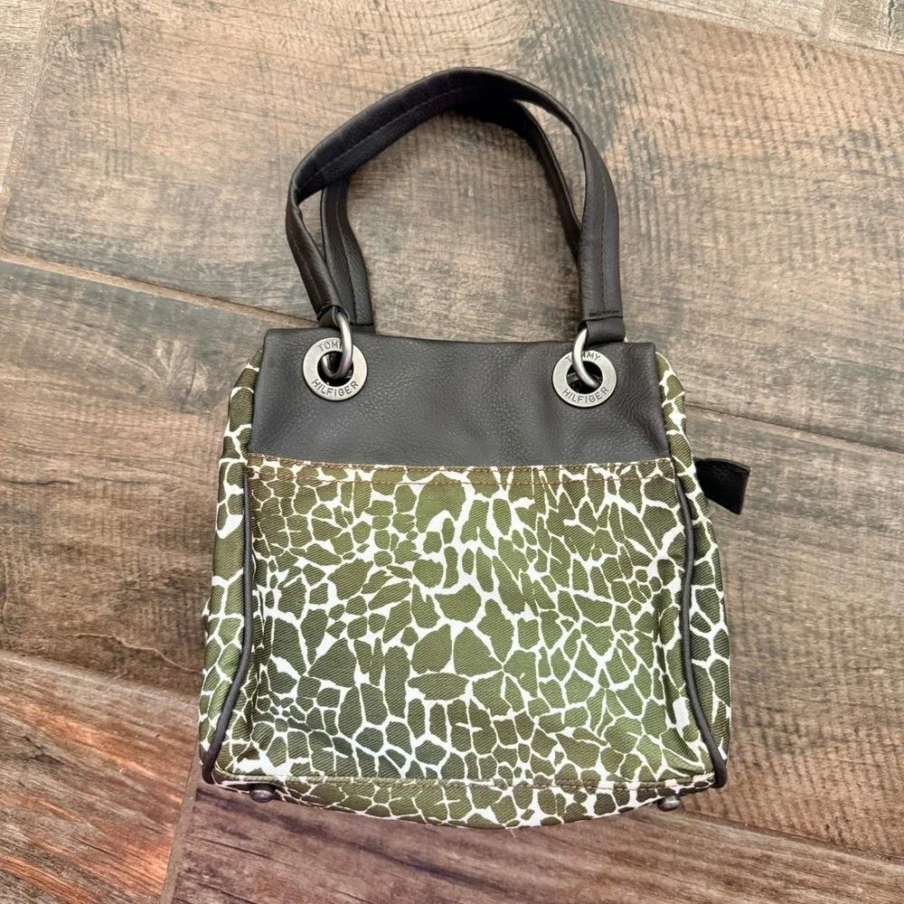 Tommy Hilfiger Womens Y2K Olive Green Brown Giraffe Print Satchel Handbag, Small